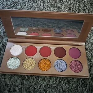 Trend Beauty Glitter Eyeshadow Palette